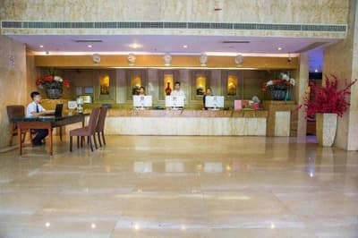 Baiyun Cheerful Hote