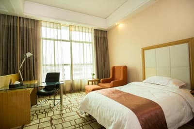 Baiyun Cheerful Hote