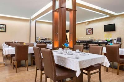 Days Hotel by Wyndham Baku