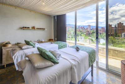 Diez Hotel Categoría Colombia