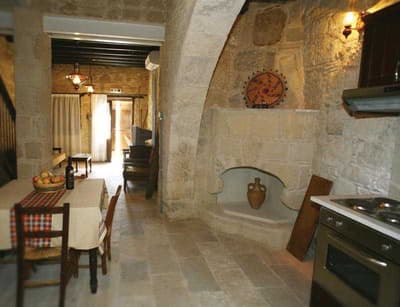 Leonidas Village Houses