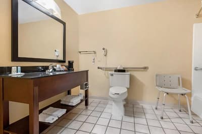 Quality Inn & Suites Lebanon I-65