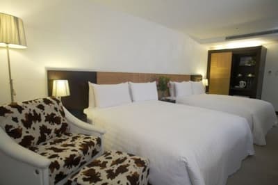 Hotel B
