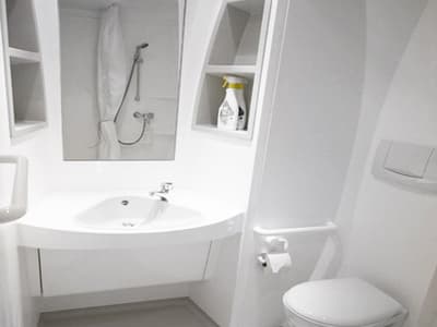 Jumbo Stay (Airplane Hotel)