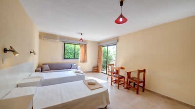 A. Maos Apts