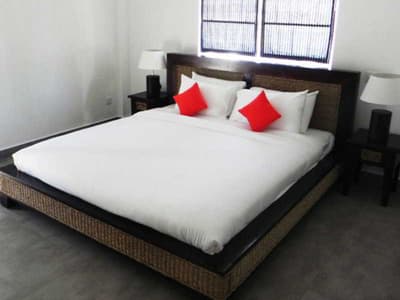 St. Lachlan Hotel & Suites