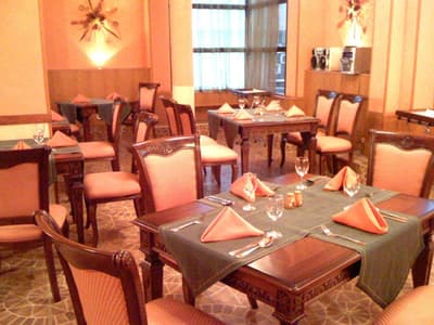 Le Grande Plaza Hotel