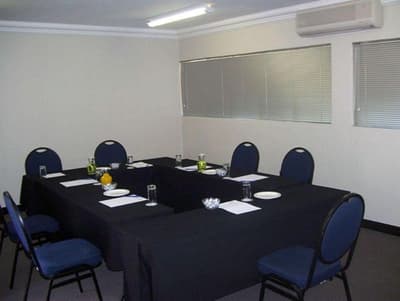 Safari Lodge, Hotel & Convention Centre