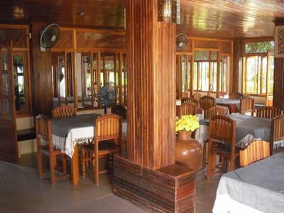 Palm Grove Holiday Inn