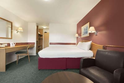 Days Inn Abington M74