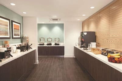 La Quinta Inn & Suites Atlanta Airport North