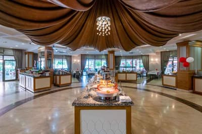 Palmeras Beach Hotel