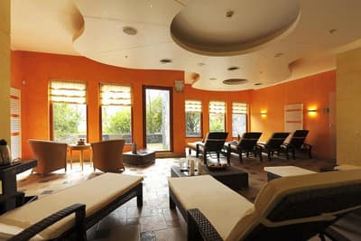 PARK LAKE LUXURY HOTEL