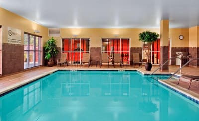 Hampton Inn & Suites Detroit/Airport-Romulus