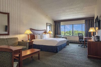 DoubleTree by Hilton Hotel Monroeville