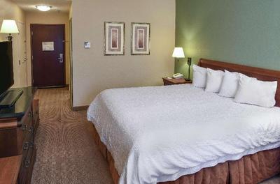 Hampton Inn & Suites Youngstown-Canfield