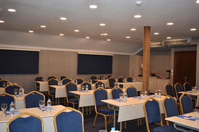 Rhiss Hotel Bostanci