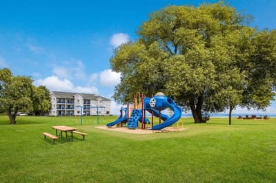 Best Western Harbour Pointe Lakefront