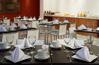 Real Colonia Hotel & Suites