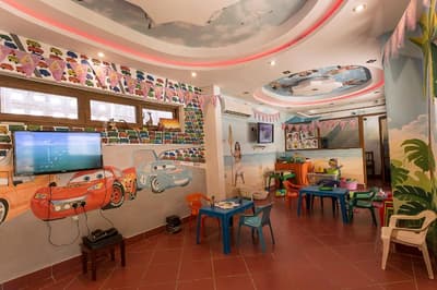 Travellers Beach Hotel & Club