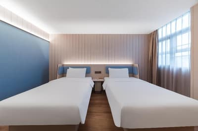 Hanting Hotel- Guangzhou Yantang Metro Station