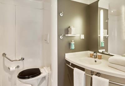 B&B HOTEL Rueil-Malmaison Gare