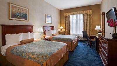 Best Western Plus Lawnfield Inn & Suites