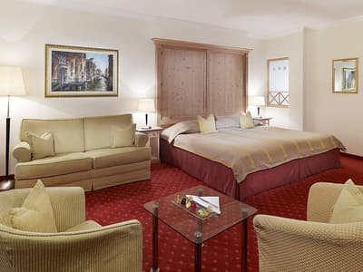 Harisch Hotel Weisses Rossl