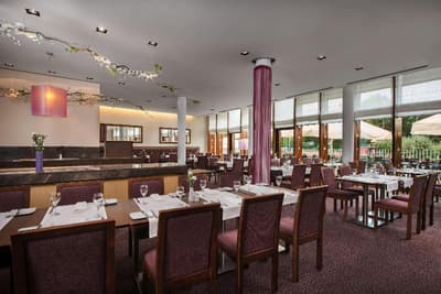 Holiday Inn Warsaw Jozefow