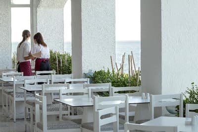 Maritimo Beach Hotel