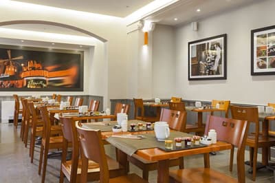 Timhotel Opera Blanche Fontaine