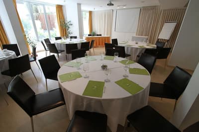 Regency Golf - Hotel Urbano