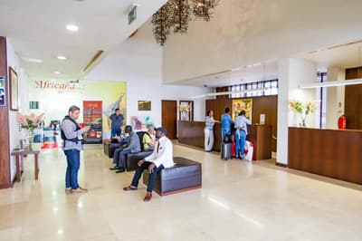 Skyna Hotel