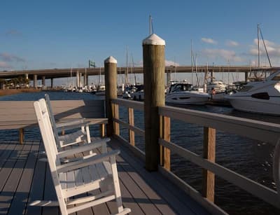 Courtyard Charleston Waterfront
