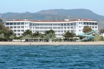 Le Monde Beach Resort & Spa