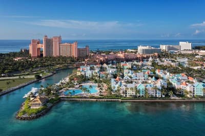 Atlantis Harborside Resort