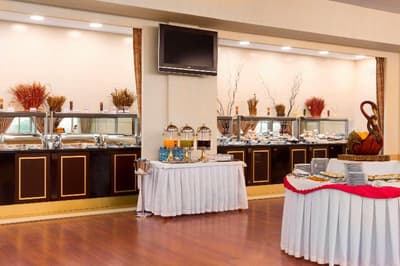 Ramada Plaza Gence