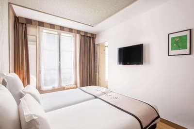 Hotel Litteraire Arthur Rimbaud BW Signature