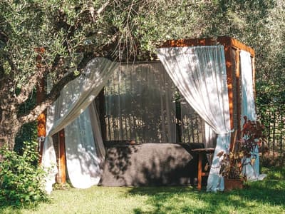 Castelli-Adults Only