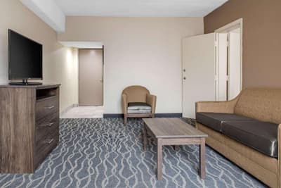 Quality Inn and Conference Center Richmond Area