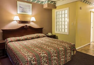 Red Roof PLUS & Suites Virginia Beach - Seaside