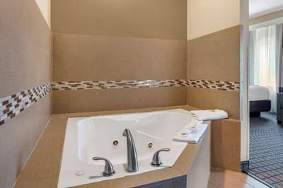 Quality Inn & Suites Cincinnati