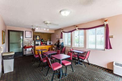 Econo Lodge Lincoln Municipal Airport