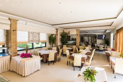 Zante Plaza Hotel & Apartments