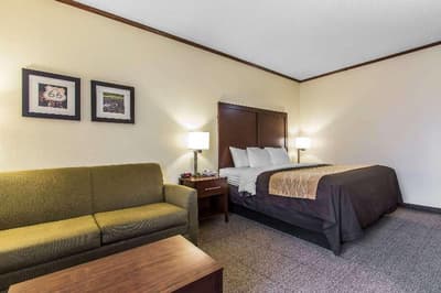 Ardmore Inn & Suites