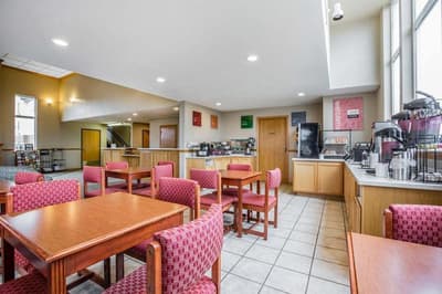 Comfort Inn & Suites Redwood Country