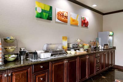 Quality Inn & Suites Slidell