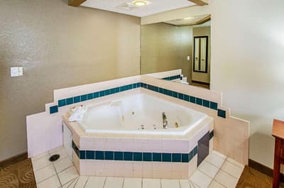 Comfort Inn & Suites Santee I-95