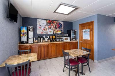 Days Inn by Wyndham Winchester North