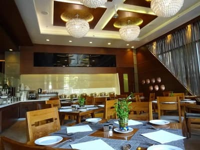 Hotel Cosmopolitan Ahmedabad